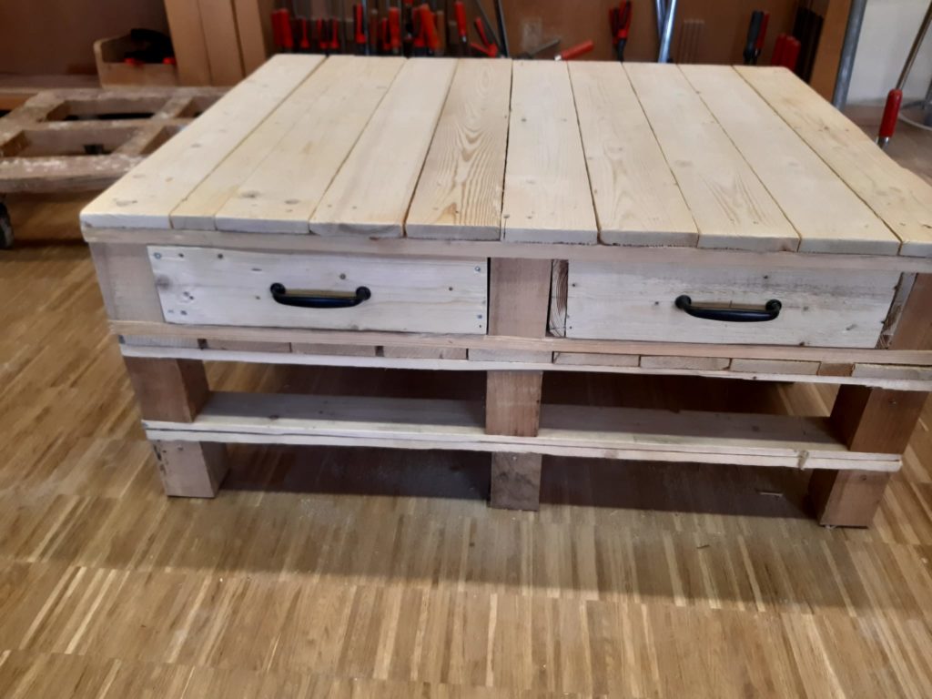 Table-Palette-Ecole-Secondaire-La-Promenade-Payerne