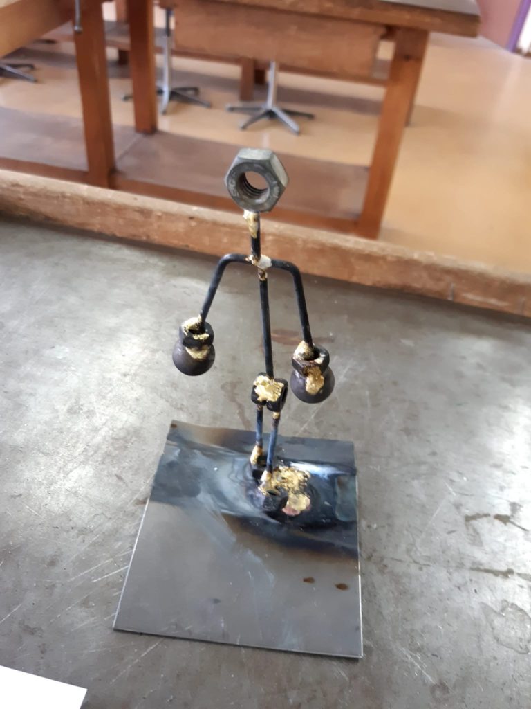 Sculpture-Ecole-Secondaire-La-Promenade-Payerne